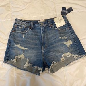 NWT Abercrombie & Fitch Curve Love High Rise Mom Shorts